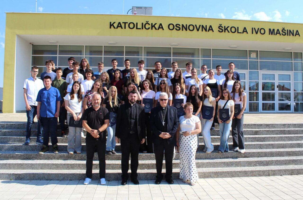Svečana dodjela svjedodžbi